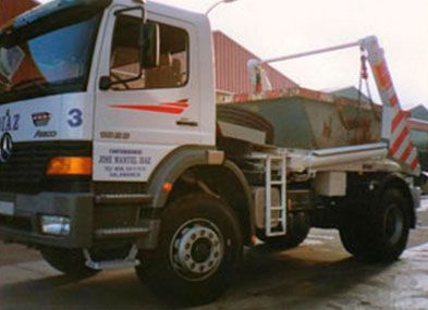 Contenedores Díaz camión con contenedor